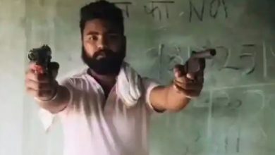 Photo of മാഫിയ ഡോണ്‍ ആകാന്‍ ആഗ്രഹം, കയ്യോടെ പൊക്കി പോലീസ്
