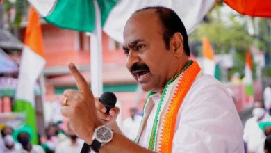 Photo of ‘അങ്ങിനെ പേടിപ്പിച്ച്‌ ഭരിക്കാമെന്ന് ആരും കരുതണ്ട, ഇത് കേരളമാണ്’; വ്യാപാരികളുടെ സമരത്തെ പിന്തുണച്ച്‌ പ്രതിപക്ഷ നേതാവ്
