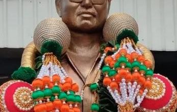 Photo of വിജയ് യെ തേടി കര്‍ണാടകയില്‍ നിന്നും ആ സമ്മാനം എത്തി