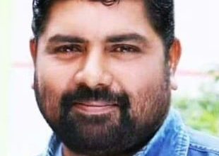 Photo of നാടകകൃത്തും നടനുമായ സി ആര്‍ മനോജ് അന്തരിച്ചു.