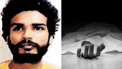 Photo of അച്ഛന്‍ റോഡില്‍ വീണ് മരിച്ചത് അറിയാതെ ഇരട്ടക്കുട്ടികള്‍; മൃതദേഹത്തിന് അരികെ നിന്ന് കരഞ്ഞത് മൂന്ന് മണിക്കൂര്‍, ദാരുണ സംഭവം കൊച്ചിയില്‍