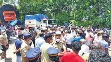 Photo of കേരളത്തിന്റെ  വികസനത്തിന് തടയിടുന്നത് മതാധിഷ്ഠിത സംഘടനകളോ?