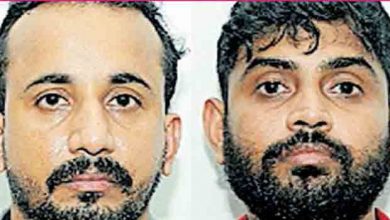 Photo of യുവതിയെ താമസ സ്ഥലത്തേക്ക് വിളിച്ചുവരുത്തി ജ്യൂസില്‍ മദ്യം കലര്‍ത്തി നല്‍കി മയക്കിയശേഷം പീഡിപ്പിച്ചു; 2 പേര്‍ അറസ്റ്റില്‍