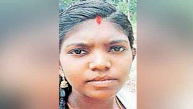 Photo of 8 മാസം ഗര്‍ഭിണിയായ 23കാരി ജീവനില്ലാത്ത കുഞ്ഞിനെ ‘പ്രസവിച്ചു’,3 സര്‍കാര്‍ ആശുപത്രികളിലെ അനാസ്ഥ