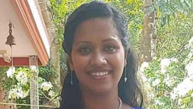 Photo of പ്രതിശ്രുത വരനൊപ്പം യാത്ര ചെയ്യവേ ബൈക്ക് അപകടം; ബസിനടിയില്‍പ്പെട്ട് യുവതി മരിച്ചു