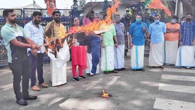 Photo of ധനമന്ത്രി ജനങ്ങളെ വെല്ലുവിളിക്കുന്നത് അവസാനിപ്പിക്കണം: യുവമോര്‍ച്ച