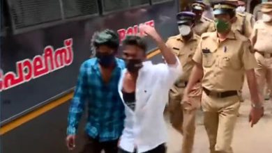 Photo of പ്രോസിക്യൂട്ടര്‍ക്ക് വധഭീഷണി: കോടതി വളപ്പില്‍ പ്രതികളുടെ ഗുണ്ടാവിളയാട്ടം