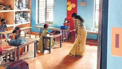 Photo of ഒമിക്രോണ്‍ ഭീഷണിക്കിടെ വാക്‌സിനോട് മുഖം തിരിച്ച് കേരളത്തിലെ അധ്യാപകരും