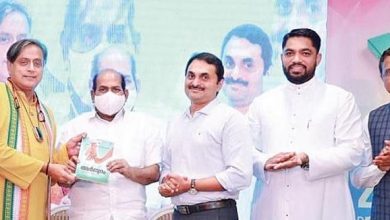 Photo of തന്റെ രോഗവിവരം മറയ്ക്കാതെ പങ്കുവച്ച് കോടിയേരി; പ്രശംസിച്ച് ശശി തരൂര്‍