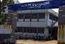 Photo of ശസ്ത്രക്രിയ കഴിഞ്ഞ രോഗി കിടന്നത് ആശുപത്രി മുറ്റത്ത്