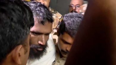 Photo of ഗോവിന്ദച്ചാമിയെ വിയ്യൂർ സെൻട്രൽ ജയിലിലേക്ക് മാറ്റി;  അതീവ സുരക്ഷയോടെ മാറ്റിയത് കൊടും കുറ്റവാളികൾ മാത്രമുള്ള ഏകാന്ത സെല്ലിൽ