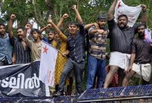 Photo of പിൻവലിയാതെ എസ് എഫ് ഐ ; രാജ്ഭവനിലേക്കുള്ള പ്രതിഷേധം സംഘർഷഭരിതം