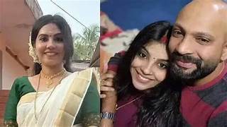 Photo of ഷാർജയിൽ തൂങ്ങിയ നിലയിൽ കണ്ടെത്തിയ അതുല്യയയുടെ മരണം; ആത്മഹത്യയെന്ന് ഷാർജ പൊലീസ്