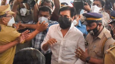 Photo of നടി ആക്രമിച്ച കേസ്; വിചാരണ നീളുന്നു, സെഷൻസ് കോടതിയോട് റിപ്പോർട്ട് ആവശ്യപ്പെട്ട് ഹൈക്കോടതി