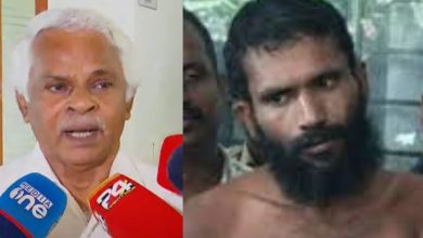 Photo of ഗോവിന്ദചാമിയുടെ ജയില്‍ ചാട്ടം: പൊലീസ് വാദം തള്ളി വിദഗ്ധ സമിതി, കമ്പി മുറിക്കാന്‍ ഉപയോഗിച്ചെന്ന് പൊലീസ് കാണിച്ച ആയുധം സംശയാസ്പദം