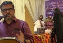 Photo of പ്ലാസ്റ്റിക് ബൊക്കെ നൽകി സ്വീകരിച്ചതിന് വേദിയിൽ വെച്ചുതന്നെ വിമർശിച്ച് തദ്ദേശ വകുപ്പ് മന്ത്രി എം.ബി. രാജേഷ്
