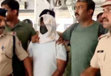 Photo of തൃശൂർ സ്വദേശിനിയെ ട്രെയിനിൽ നിന്ന് തള്ളിയിട്ട് കവർച്ച നടത്തിയ സംഭവം; പ്രതിയെ മഹാരാഷ്ട്രയിൽ നിന്ന് പൊലീസ് പിടികൂടി