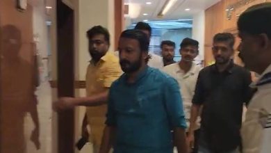 Photo of നിയമസഭാ സമ്മേളനം ആരംഭിച്ചു; രാഹുൽ മാങ്കൂട്ടത്തിൽ സഭയിലെത്തി