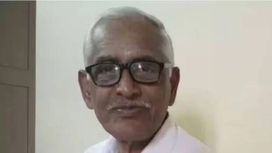 Photo of എൻ എം വിജയന്റെ സാമ്പത്തിക ബാധ്യത തീർത്ത് കെപിസിസി;  ബത്തേരി അർബൻ ബാങ്കിൽ തിരിച്ചടച്ചത് 63 ലക്ഷത്തോളം രൂപ
