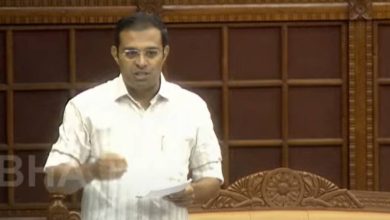 Photo of മുഖ്യമന്ത്രിയുടെ പഴയ പോലീസ് മർദ്ദന പ്രസംഗം ഓര്‍മിപ്പിച്ച് റോജി  ; രാജഭരണ കാലത്തെ ഓര്‍മിപ്പിക്കുന്ന പെരുമാറ്റം