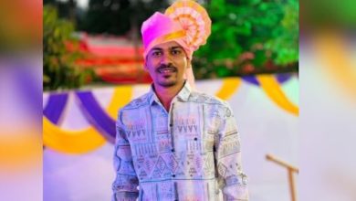 Photo of ട്രെയിനിൽ നിന്ന് പുറത്തെറിഞ്ഞ തേങ്ങ തലയിൽ വീണു ; 20കാരൻ മരിച്ചു