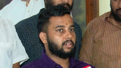 Photo of “എന്തിനും തയ്യാറാണ്, എങ്ങനെ ഒത്തുതീർക്കണം എന്ന് പറഞ്ഞാൽ മതി”; യൂത്ത് കോൺഗ്രസ് നേതാവിന്റെ കേസ് ഒത്തുതീർക്കാൻ പണം വാഗ്ദാനം ചെയ്തതായി ആരോപണം
