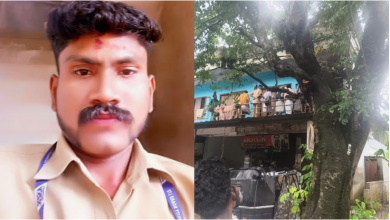 Photo of രാവിലെ മുതല്‍ പുറത്തേക്ക് കണ്ടില്ല ; കെഎസ്ഇബി ജീവനക്കാരന്‍ ശുചിമുറിയിൽ മരിച്ച നിലയിൽ