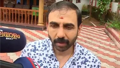 Photo of “എന്റെ ഭാഗം ശരിയോ തെറ്റോ കോടതി തീരുമാനിക്കട്ടെ,”; ശബരിമല സ്വർണപ്പാളി വിവാദത്തിൽ പ്രതികരണവുമായി ഉണ്ണികൃഷ്ണൻ പോറ്റി