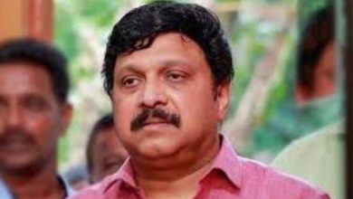 Photo of മന്ത്രി ഗണേഷ് കുമാർ പ്രസംഗിക്കുന്നതിനിടെ അമിതവേഗത്തിൽ പാഞ്ഞ ബസിന്റെ പെർമിറ്റ് റദ്ദാക്കി