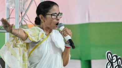 Photo of ”അ‌ർദ്ധരാത്രി പെൺകുട്ടികൾ പുറത്തിറങ്ങിയത് എന്തിനാണ്”; എംബിബിഎസ് വിദ്യാർത്ഥി കൂട്ട ബലാത്സം​ഗത്തിനിരയായ സംഭവത്തിൽ അതിജീവിതയെ കുറ്റപ്പെടുത്തി മമത ബാനർജി