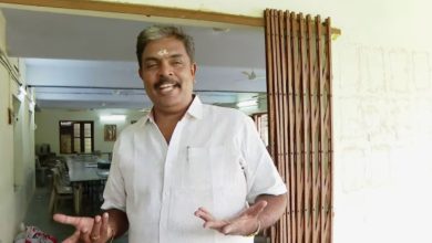 Photo of ശബരിമല സ്വർണക്കൊളള; മുൻ അഡ്മിനിസ്ട്രേറ്റീവ് ഓഫീസർ മുരാരി ബാബുവിനെ എസ്ഐടി കസ്റ്റഡിയിലെടുത്തു