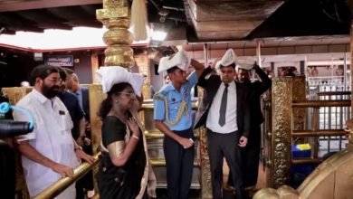 Photo of രാഷ്ട്രപതി തൊഴുതു നിൽക്കുന്ന ചിത്രം എക്സിൽ നിന്ന് പിൻവലിച്ച് രാഷ്ട്രപതി ഭവൻ