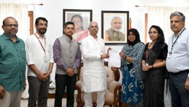 Photo of സംസ്ഥാനത്ത് സമഗ്ര വോട്ടർ പട്ടിക പരിഷ്‌കരണത്തിന് തുടക്കം; ആദ്യ ഫോം ഗവർണർക്ക്