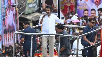 Photo of കരൂരിലേക്ക് പോകാൻ തമിഴ്നാട് ഡിജിപിയോട് അനുമതി തേടി ടിവികെ നേതാവ് വിജയ്