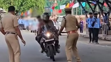 Photo of രാഷ്ട്രപതിയുടെ സന്ദര്‍ശനത്തിനിടെ വിഡിയോ ചിത്രീകരണം; പൊലീസിനെ വെട്ടിച്ച് കടന്ന ബൈക്ക് യാത്രികര്‍ പിടിയില്‍