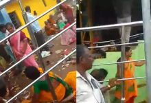 Photo of ആന്ധ്രയിലെ കാസി ബുഗ്ഗ ശ്രീ വെങ്കിടേശ്വര സ്വാമി ക്ഷേത്രത്തിൽ തിക്കിലും തിരക്കിലും പെട്ട് 9 പേർ മരിച്ചു