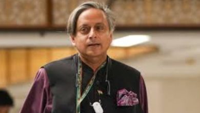 Photo of കുടുംബവാഴ്ചക്കെതിരെ തുറന്ന വിമര്‍ശനം; ശശി തരൂര്‍ എംപിയ്ക്കെതിരെ ഹൈക്കമാന്‍ഡിൽ കടുത്ത അതൃപ്തി