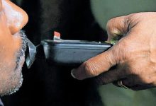 Photo of മദ്യപിച്ചാൽ യാത്ര അനുവദിക്കില്ല; കണ്ണൂർ റെയിൽവേ സ്റ്റേഷനിൽ ബ്രെത്ത് അനലൈസർ ഉപയോ​ഗിച്ച് പരിശോധന