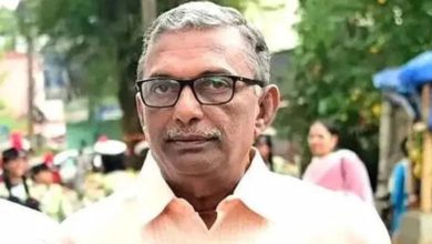 Photo of ശബരിമല സ്വർണക്കൊള്ള കേസ്; മുൻ ദേവസ്വം ബോർഡ് മുൻ പ്രസിഡന്റ് എ. പത്മകുമാറിനെ എസ്ഐടി ചോദ്യം ചെയ്യും